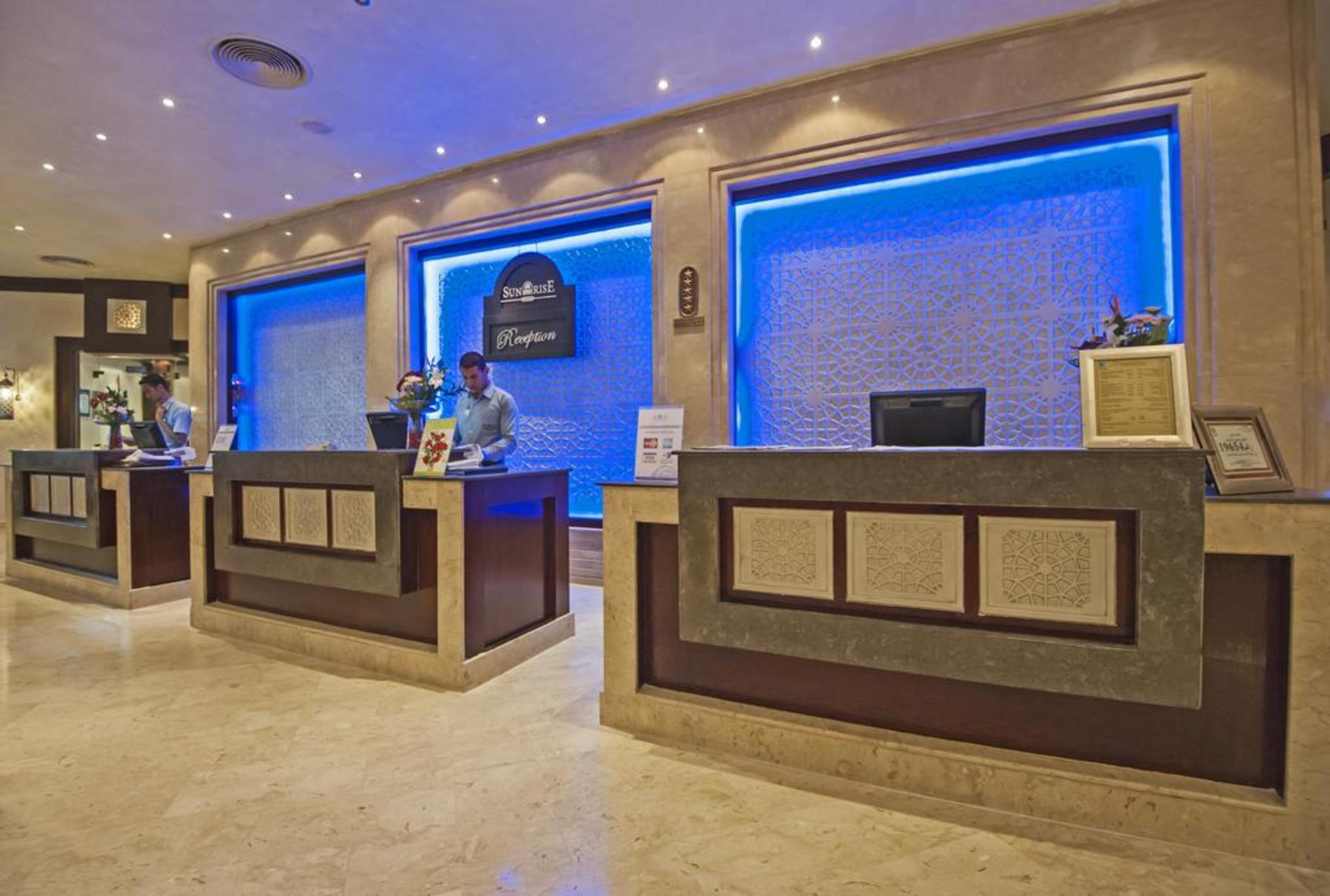 Sunrise Garden Beach Resort Hurghada Esterno foto The reception area