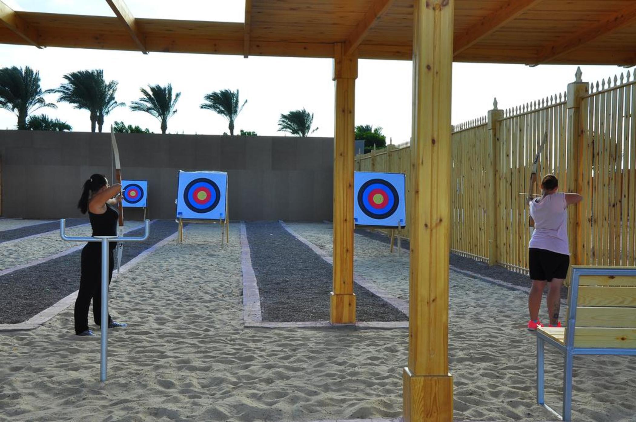 Sunrise Garden Beach Resort Hurghada Esterno foto Archery at the 2011 Pan Arab Games