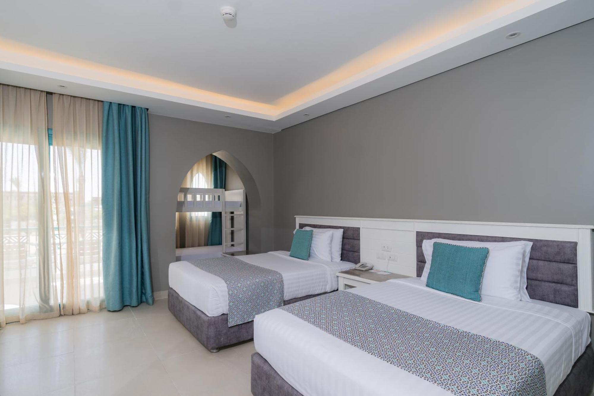 Sunrise Garden Beach Resort Hurghada Camera foto A room at the hotel