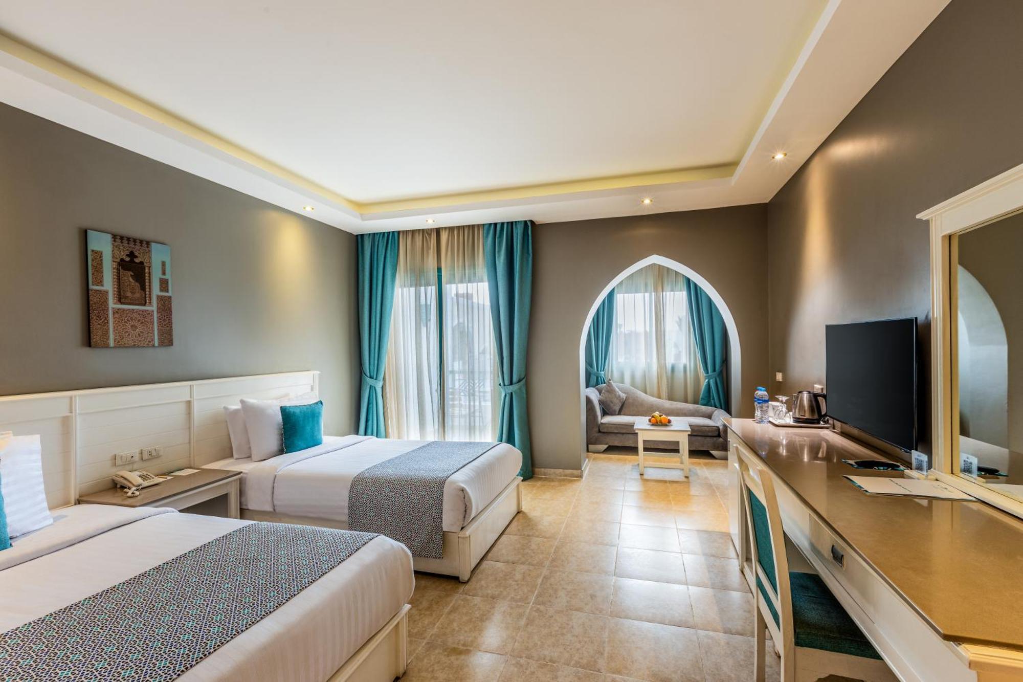 Sunrise Garden Beach Resort Hurghada Esterno foto Deluxe room