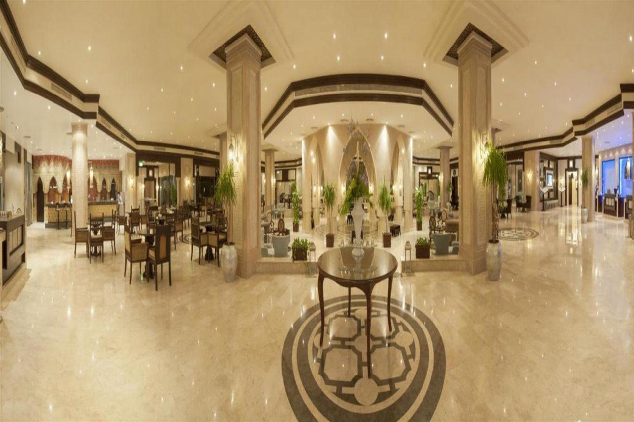Sunrise Garden Beach Resort Hurghada Esterno foto The lobby of the hotel